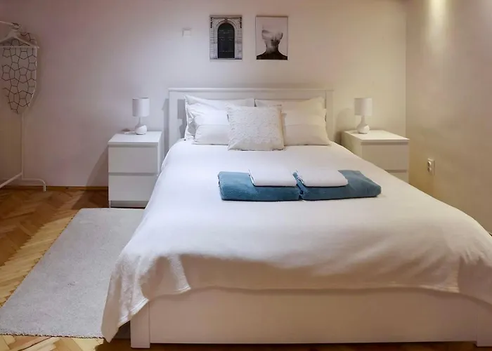 Christie's Downtown *